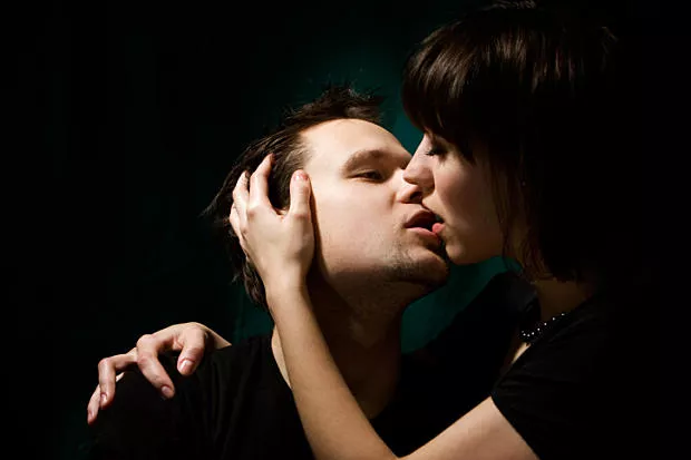 Embrasser : la meilleure façon de « tester » une femme ?