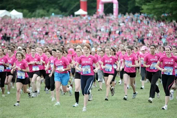 Lyon : 7000 femmes ont couru pour la lutte contre le cancer du sein
