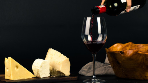 Cette application vous indique les meilleures combinaisons de vins et fromages !