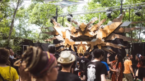 Outrance Daylight Gathering : Plein soleil &agrave; la Rayonne