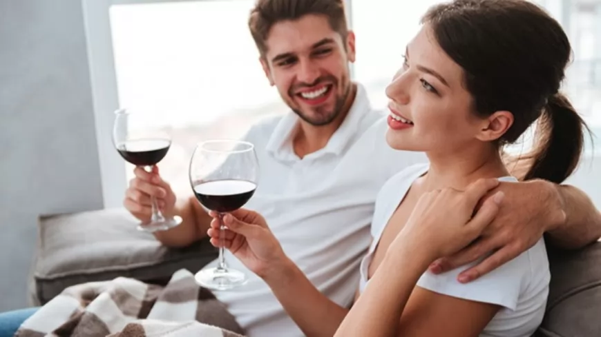 Les couples qui boivent ensemble sont ceux qui durent le plus !