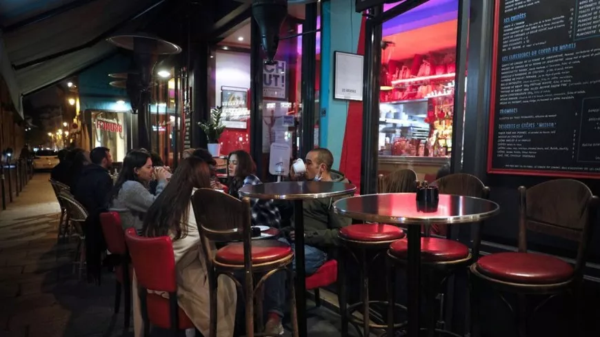Réouverture des bars et restaurants : l'État est en pleine concertation