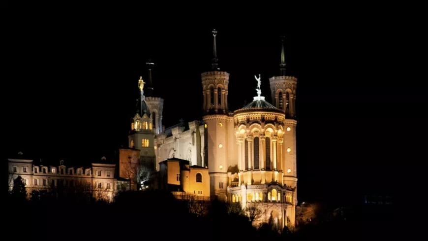 Visiter les toits de Fourvière en nocturne c'est désormais possible !