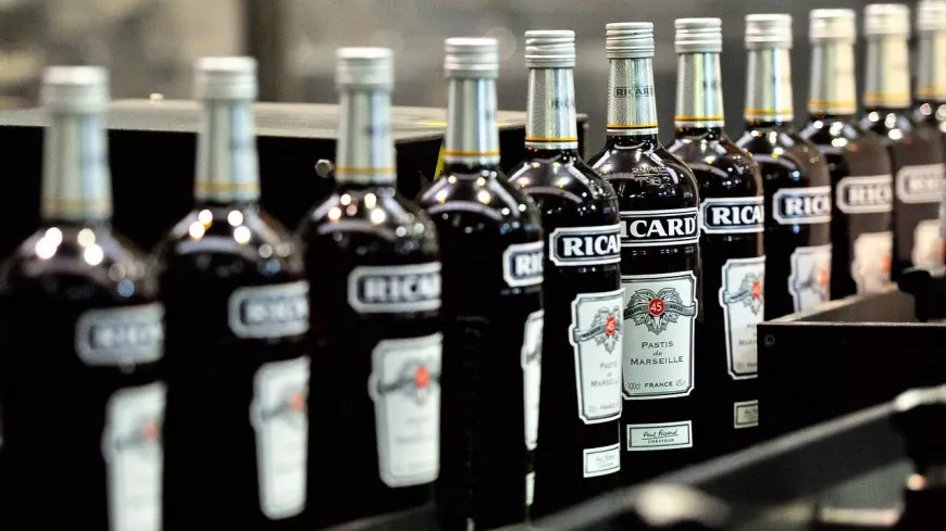 La bouteille d'1 litre de Ricard est le produit le plus vendu dans les grandes surfaces fran&ccedil;aises