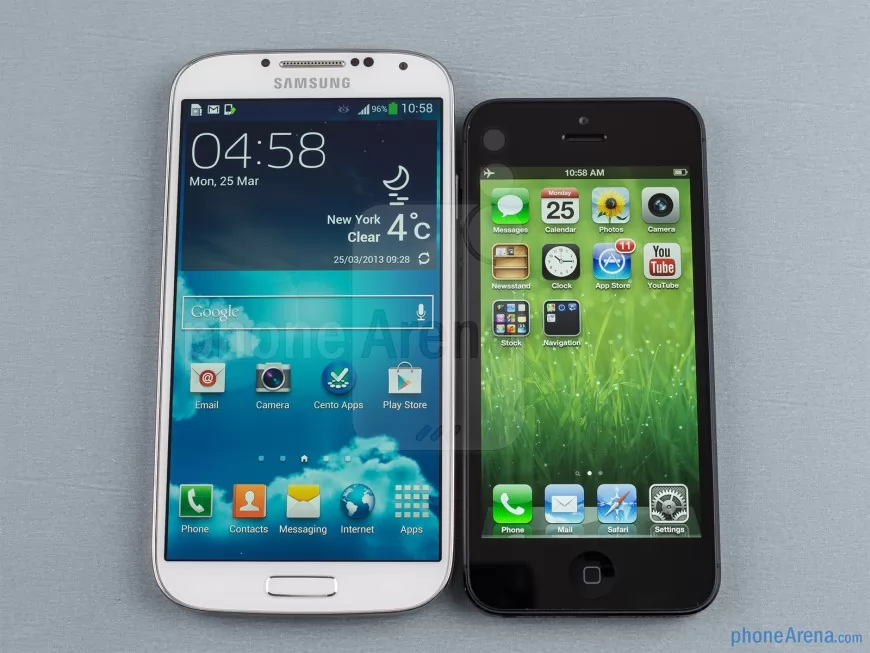 iPhone 5 VS Samsung Galaxy S4 : Nouvelle pub, les fonctions entrent en guerre !