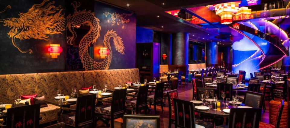 Un nouveau restaurant - bar - lounge