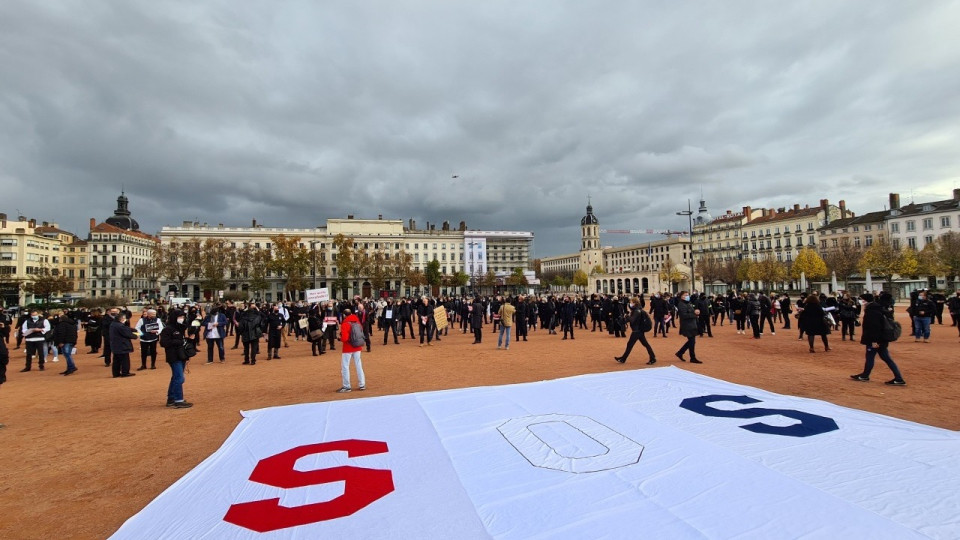 Confinement : encore un millier d’indépendants lyonnais dans la rue ce lundi
