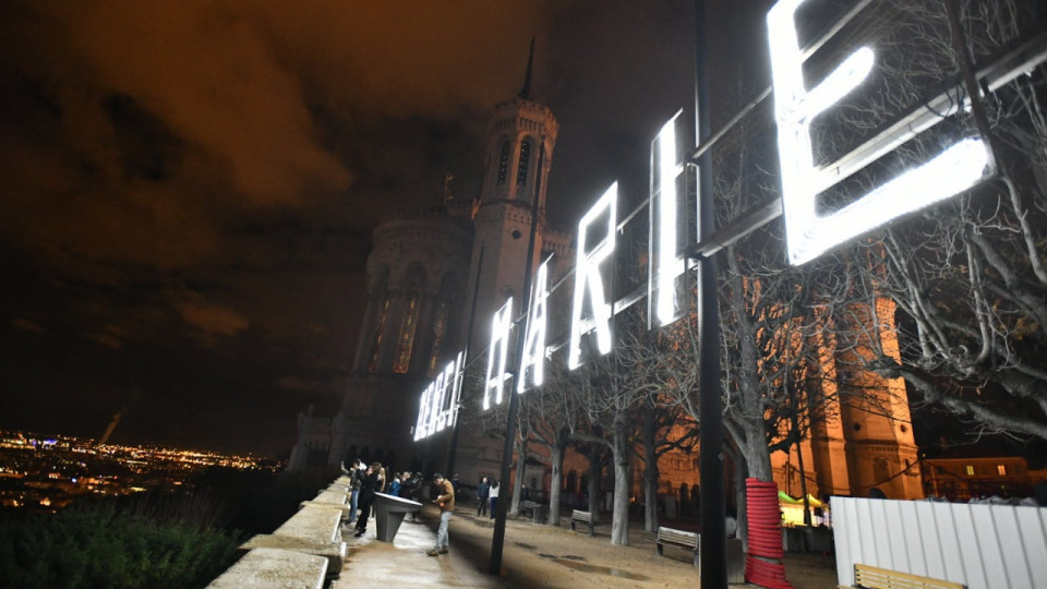 Illumination du Merci Marie