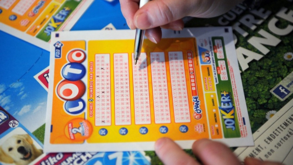 Il gagne 13 millions d'euros au loto en jouant les chiffres d'un emballage de sauce piquante Il gagne 13 millions d'euros au loto en jouant les chiffres d'un emballage de sauce piquante