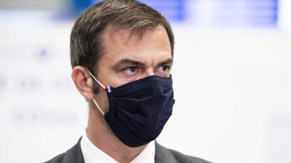 Pour Olivier Véran, une réouverture rapide des bars et restaurants n'est pas envisageable