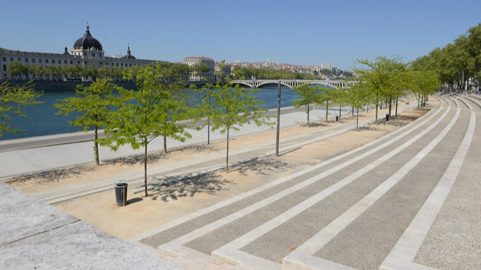 Le Rhône est confiné pour quatre semaines