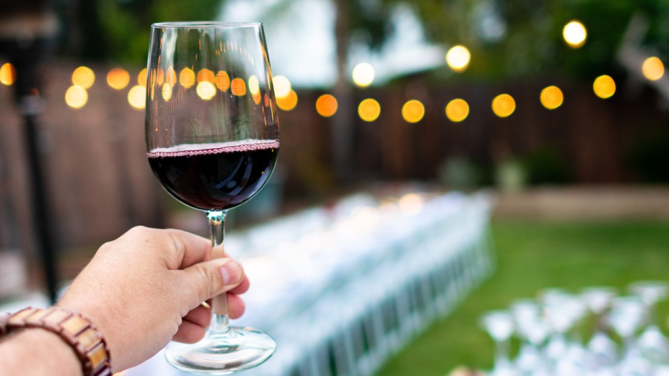 Être rémunéré 8.500 en testant du vin, c'est possible !