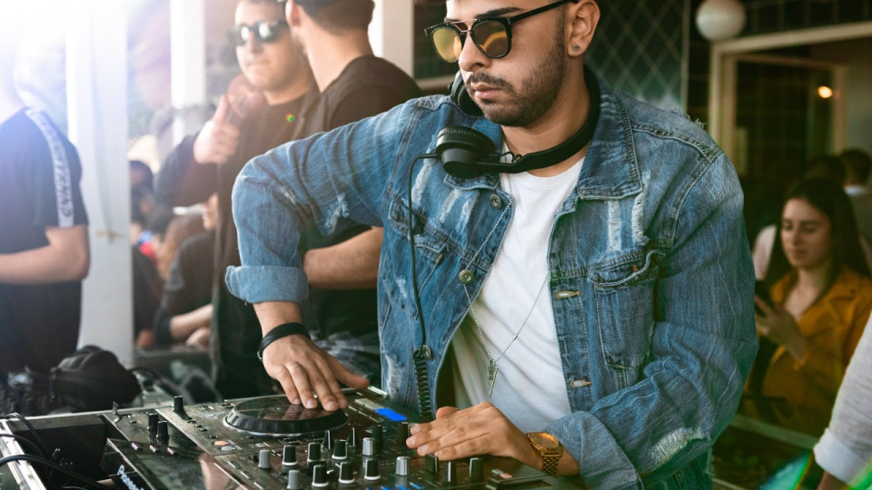 L'UCPA École des DJ organise un stage Mix en juin !