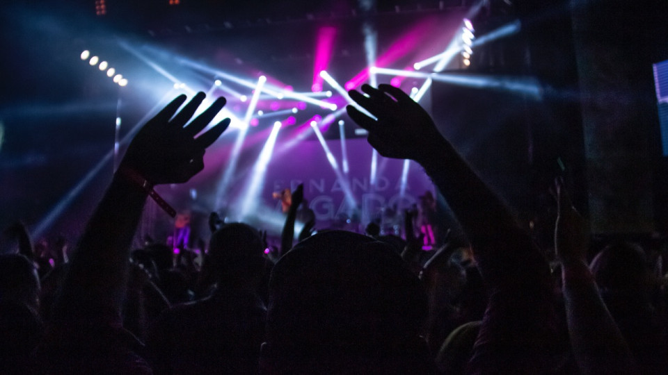 Les "soirées-test" en discothèque ont été reportées par manque de volontaires !