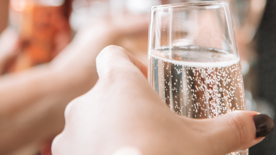 Alerte job de rêve : Être payé pour boire du Prosecco !