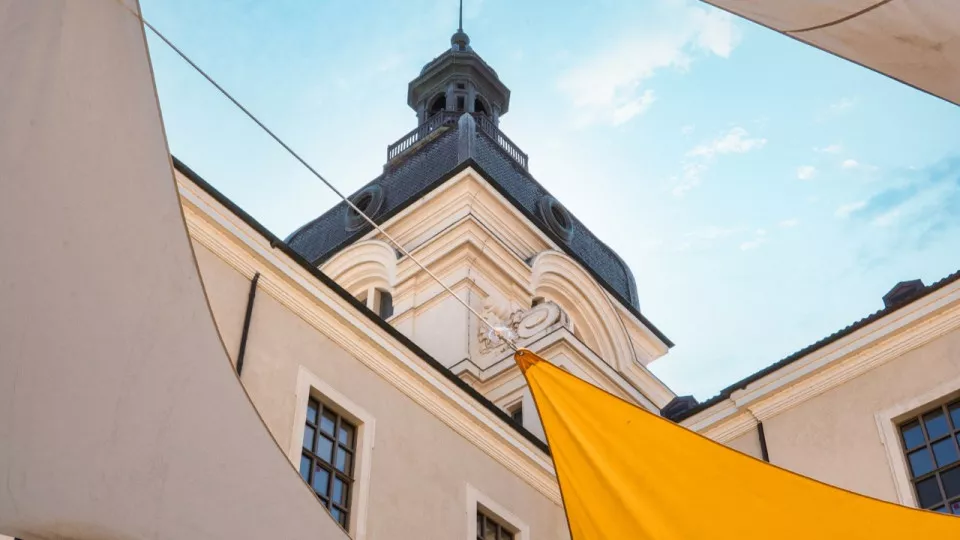 L'événement estival "Frais à l'Intérieur" du Grand Hôtel-Dieu dévoile sa programmation L'événement estival "Frais à l'Intérieur" du Grand Hôtel-Dieu dévoile sa programmation
