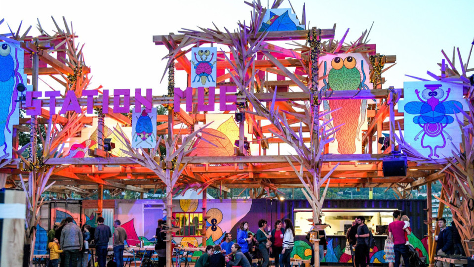 La saison des festivités en plein air s’ouvre à la station Mue, au sud de la Confluence