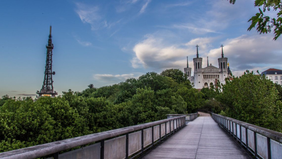 Un grand open air gratuit se tiendra au pied de la tour métallique de Fourvière