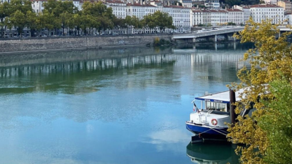 Une croisière eurodance et trance s’invite sur une péniche lyonnaise tout l’été