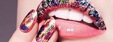 Ciaté et son vernis papier aluminium Wonderfoil pour le Printemps 2013